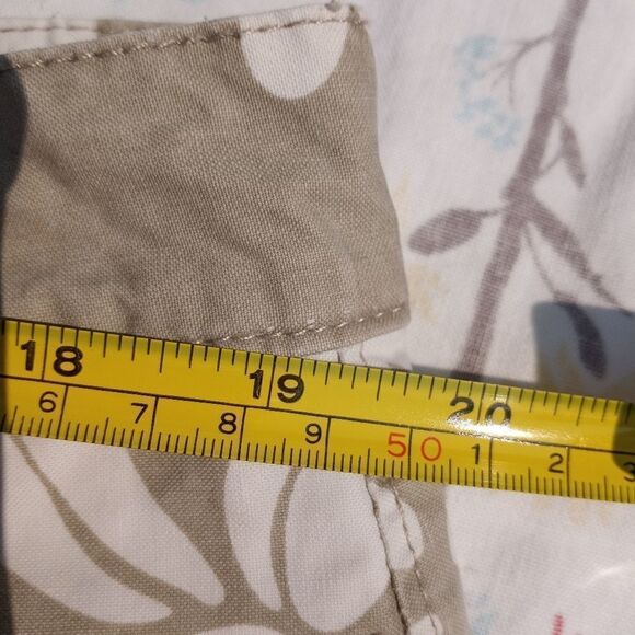 Islander Gray Floral Print Pockets Zipper Shorts 4 - Picture 4 of 10